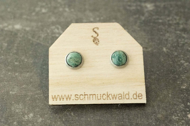 Türkise Ohrstecker aus stabilisiertem Holz
